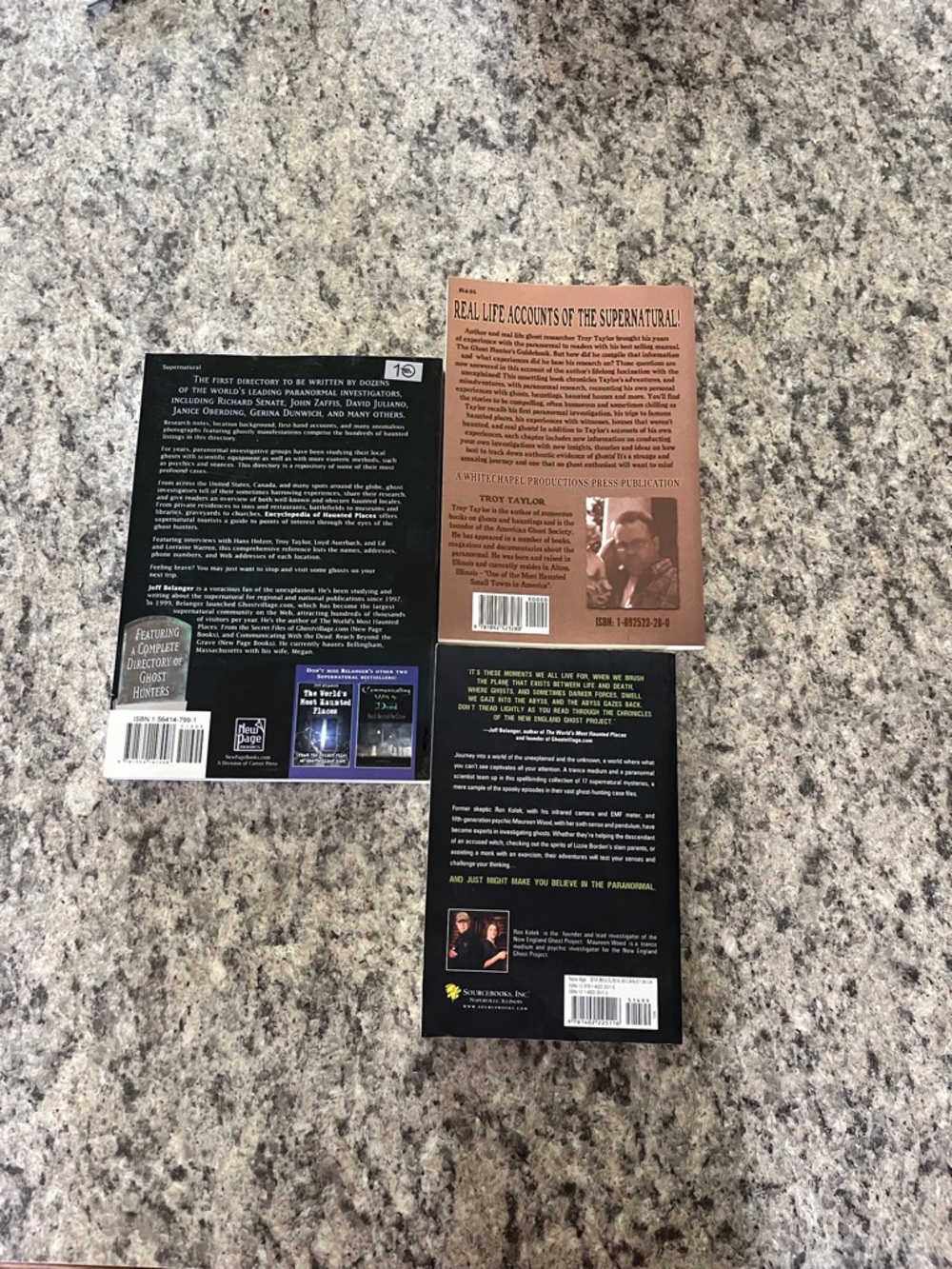 Ghost Books. - Picture 2 of 2
